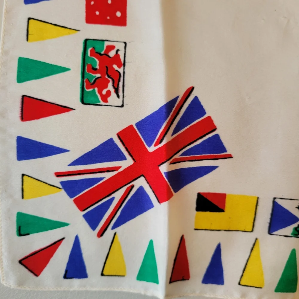 Vintage UK ~ Great Britain ~ Union Jack Hankie ~ Bandana ~ Bag Tie ~ Silk?